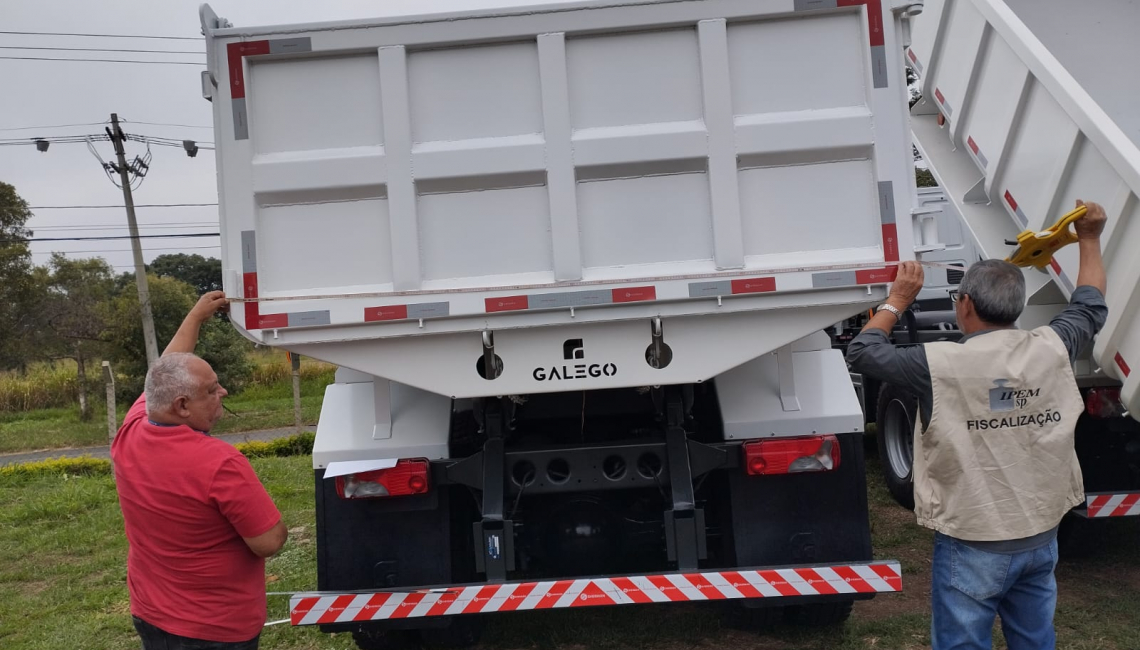 Ipem-SP verifica carroçarias para cargas sólidas utilizadas nas áreas agrícola e construção civil em Votuporanga